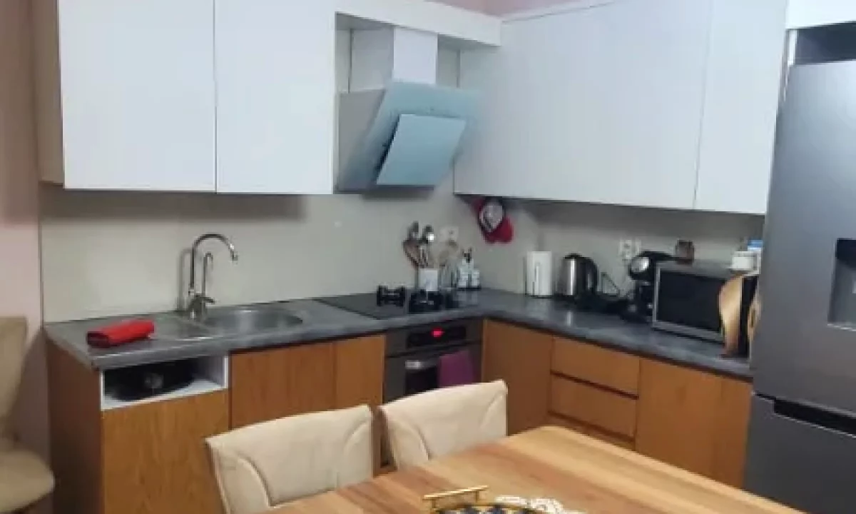 Shtepi me qera Apartament ne Tirane, 2+1, Mobilimi E mobiluar, Pagesa 500  Euro.