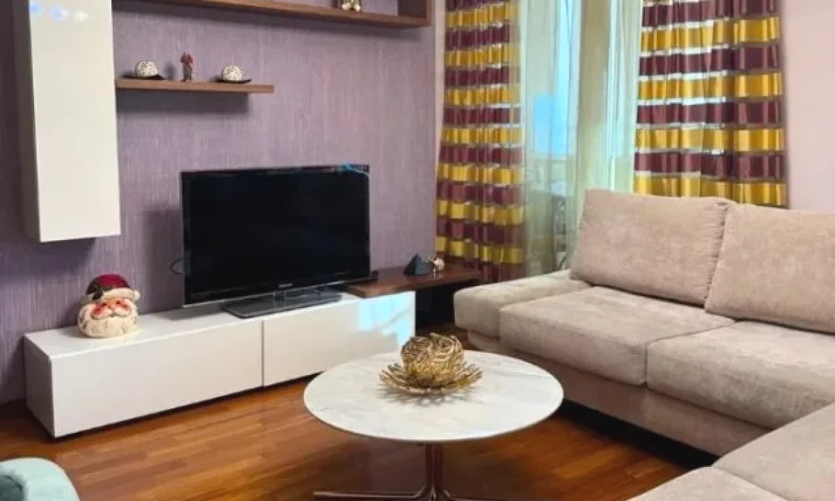 Shtepi me qera Apartament ne Tirane, 2+1, Mobilimi E mobiluar, Pagesa 1,500  Euro.