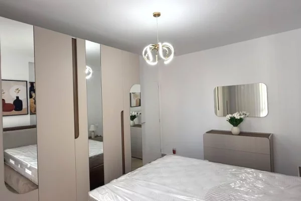 Shtepi me qera 2+1 ne Tirane - 800 Euro