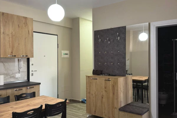 Shitet Apartament 1+1 tek Mali i Robit , prane Amari Market , Golem , Durres , Qerret , Shkembi i Ka