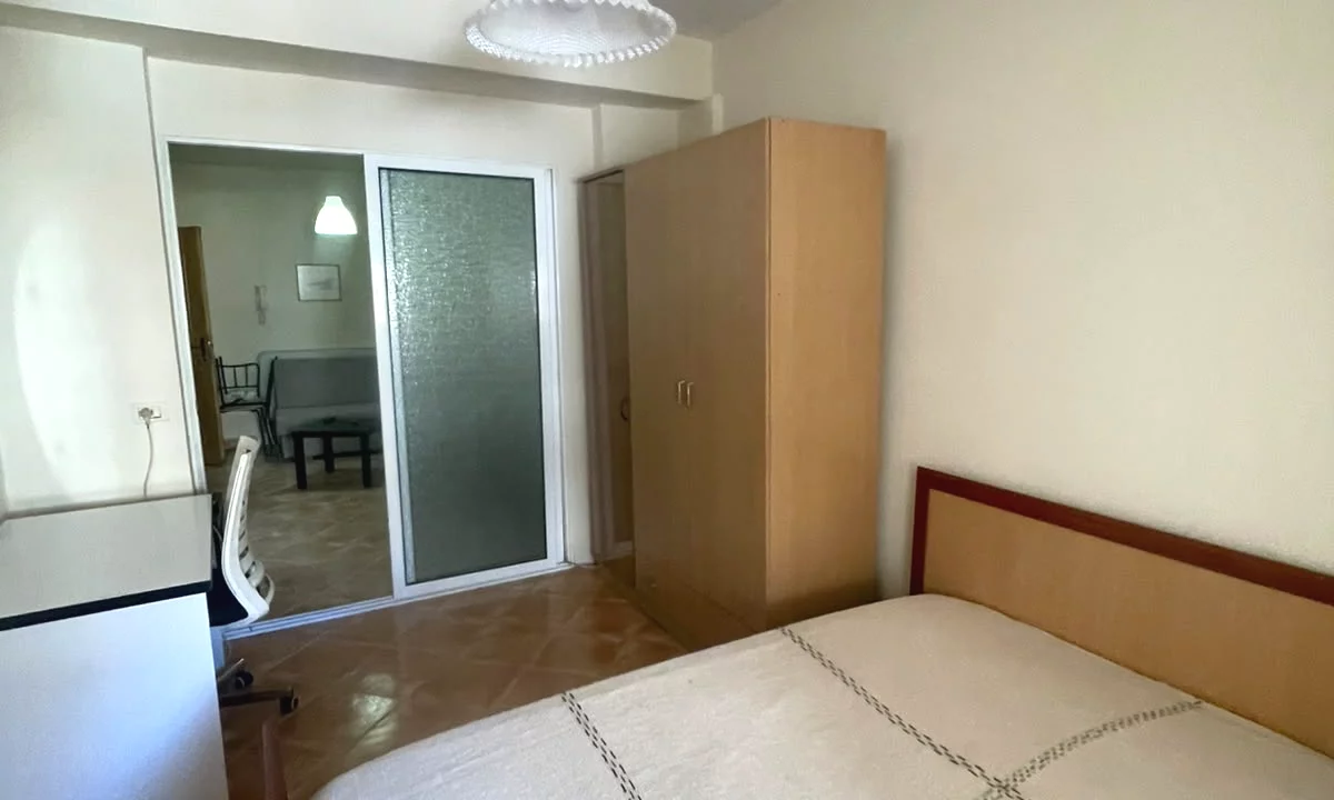 Shtepi me qera Apartament ne Tirane, 1+1, Mobilimi E mobiluar, Pagesa 500  Euro.