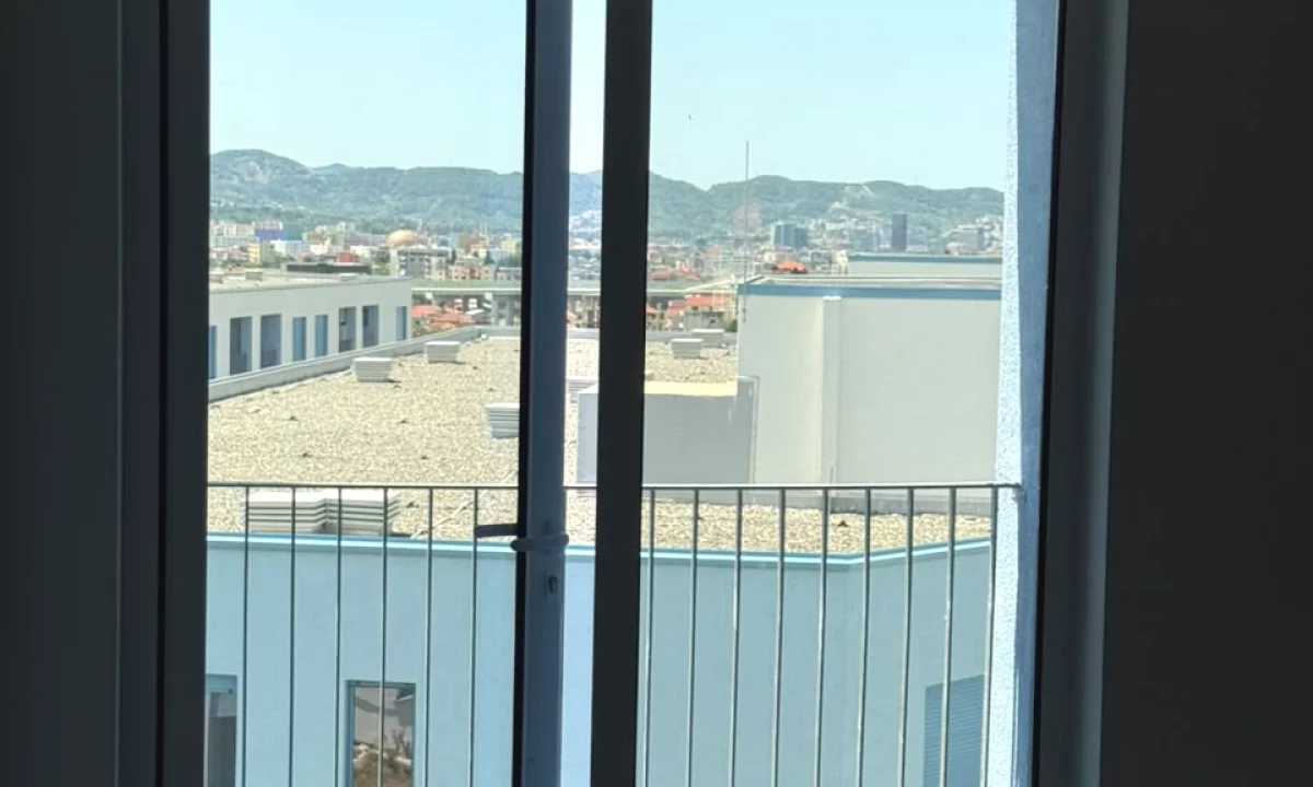 Shtepi ne shitje Apartament ne Tirane, 2+1, Mobilimi Bosh, pa mobiluar, Pagesa 120,000  Euro.