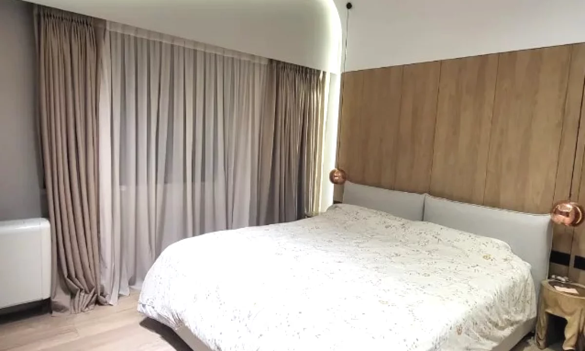 Shtepi me qera Duplex(shtepi me 2 kate) ne Tirane, 3+1, Mobilimi E mobiluar, Pagesa 1,800  Euro.