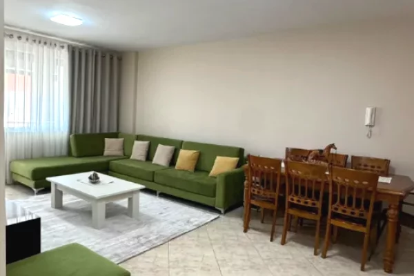 Shtepi me qera 2+1 ne Tirane - 750 Euro