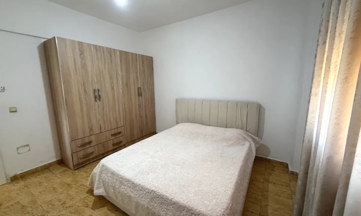 Shtepi me qera Apartament ne Tirane, 2+1, Mobilimi E mobiluar, Pagesa 600  Euro.