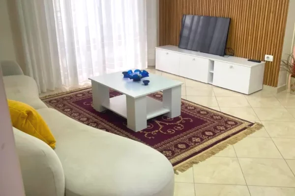 Shtepi me qera 1+1 ne Tirane - 600 Euro