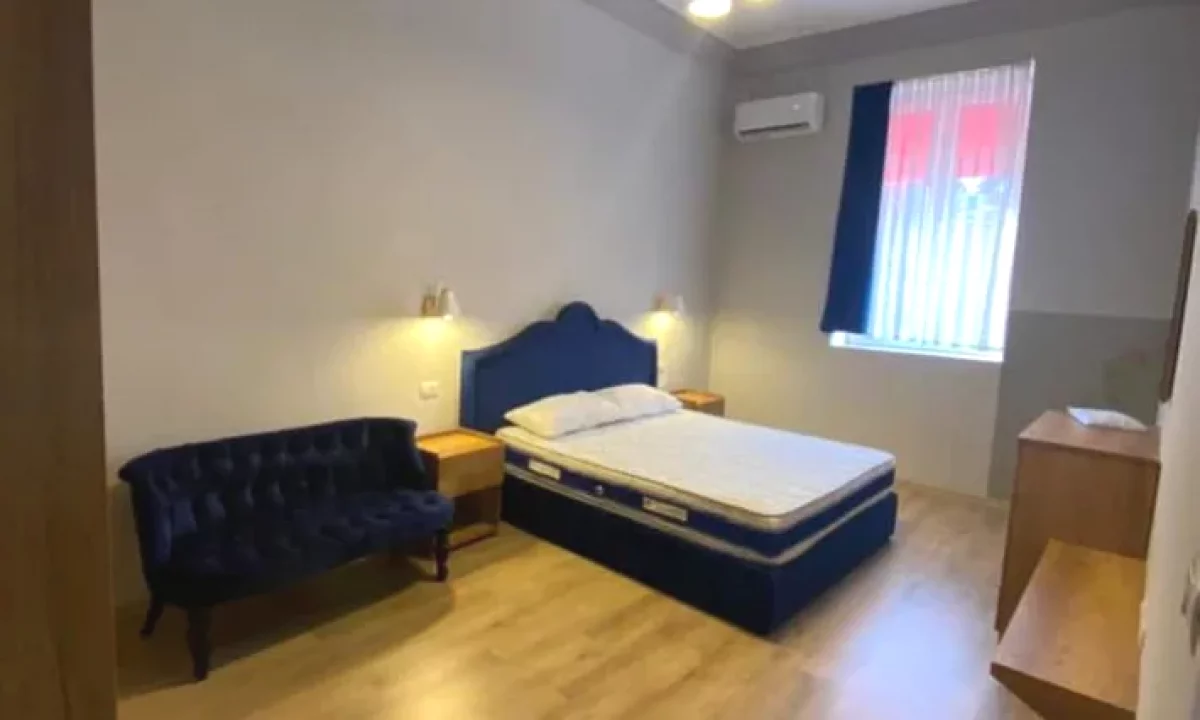 Shtepi me qera Apartament ne Tirane, 2+1, Mobilimi E mobiluar, Pagesa 700  Euro.