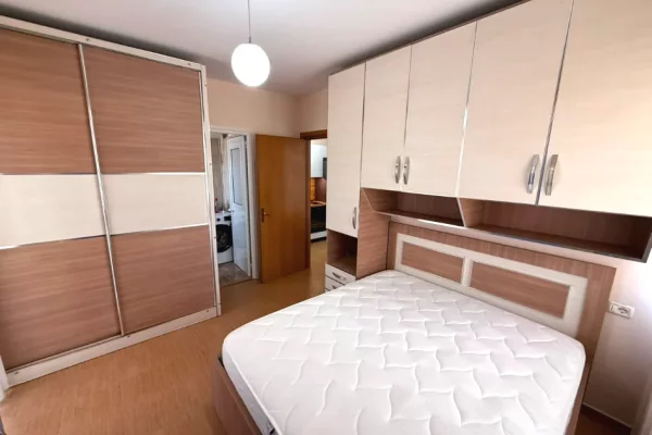 Jepet apartament 1+1 me qira tek Rruga Dritan Hoxha , prane Zojes se Keshillit , Laprake , ish Dogan