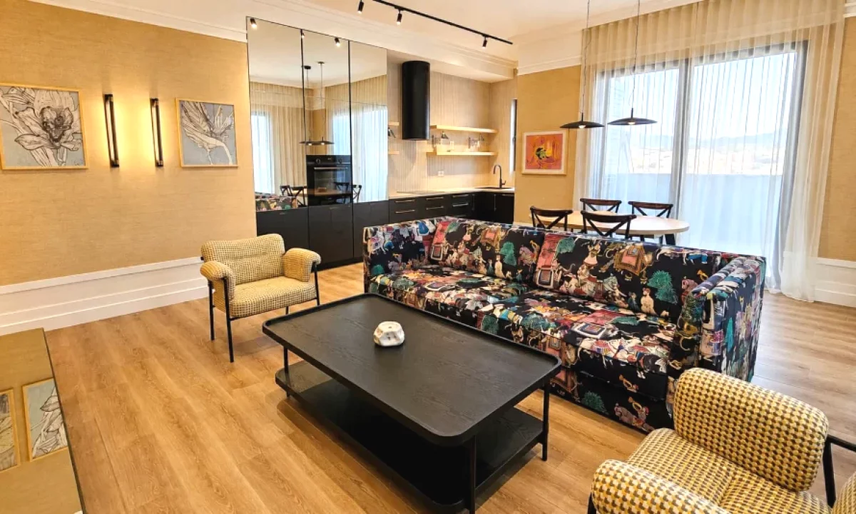 Shtepi me qera Apartament ne Tirane, 2+1, Mobilimi E mobiluar, Pagesa 2,000  Euro.