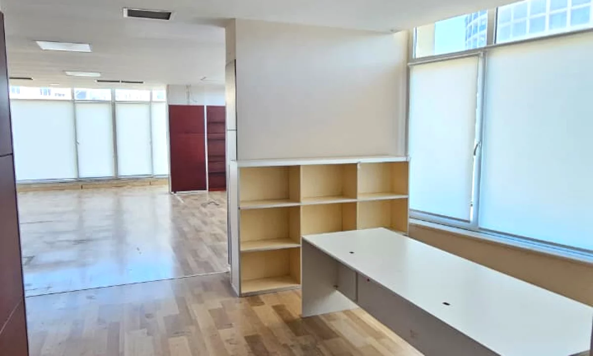 Jepet ambient biznesi me qira , zyre me qira tek Liqeni Artificial , Kopshti Zoologjik , Kopshti Bot