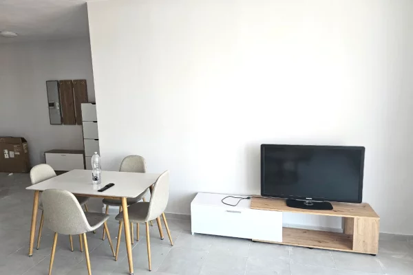 Shtepi me qera 2+1 ne Tirane - 700 Euro