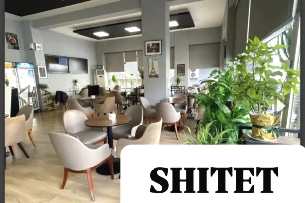 Shitet ambient biznesi tek Rruga Shkelqim Fusha , Kodra e Diellit .