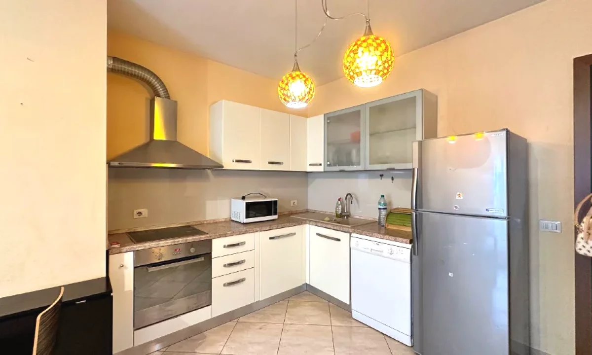 Shtepi me qera Apartament ne Tirane, 1+1, Mobilimi E mobiluar, Pagesa 650  Euro.