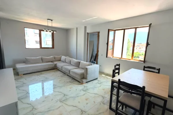 Shitet apartament 2+1 tek Rruga Ali Demi , prane Kompleksit Grand , ish Tregu Elektrik , Tregu Elekt