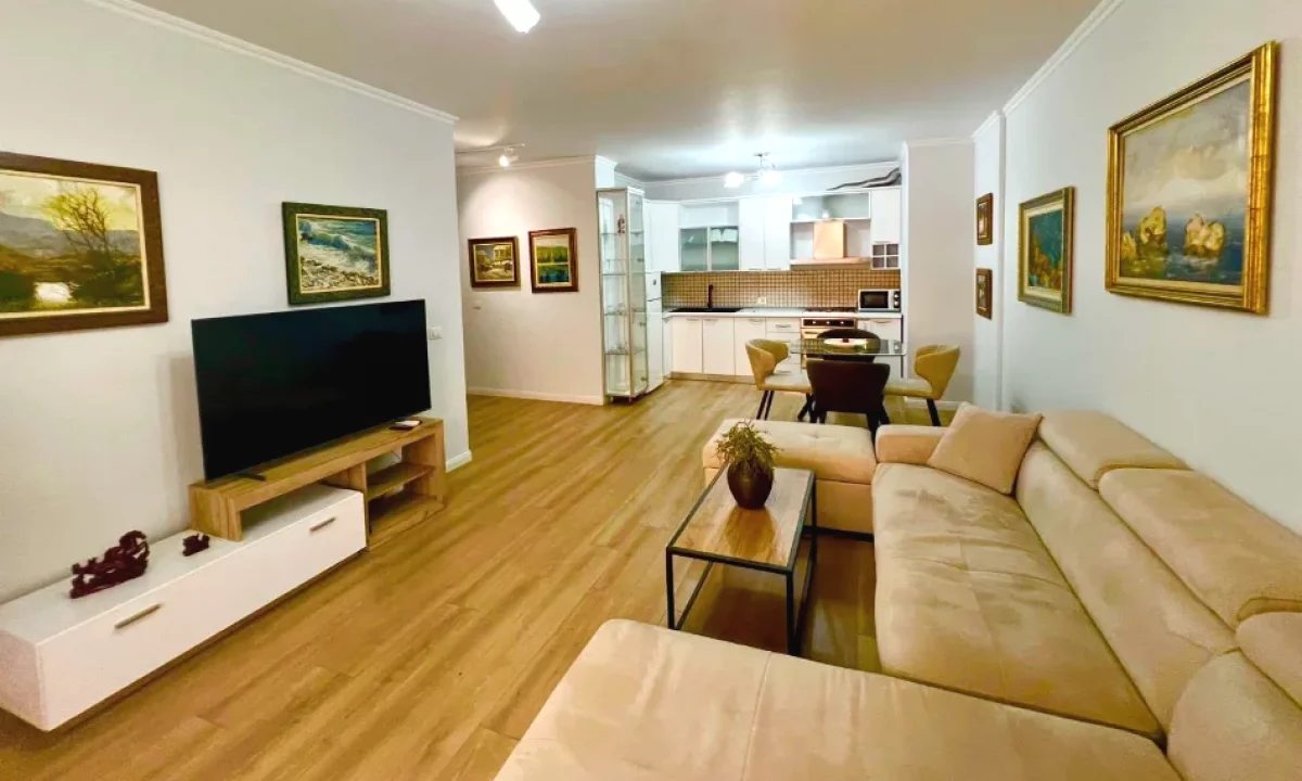 Shtepi me qera Apartament ne Tirane, 1+1, Mobilimi E mobiluar, Pagesa 720  Euro.