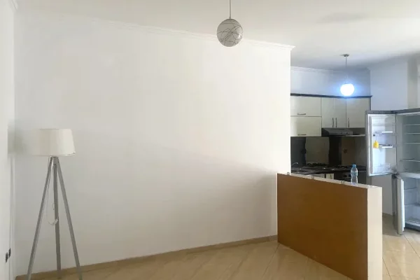 Jepet apartament 2+1 me qira tek Brryli , prane Qendres Shendetesore nr 1 , Ministria e Jashtshme .