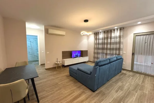 Jepet apartament 1+1+Post Parkimi me qira tek Kompleksi Delijorgji , Rruga e Kavajes , Pallati me Sh