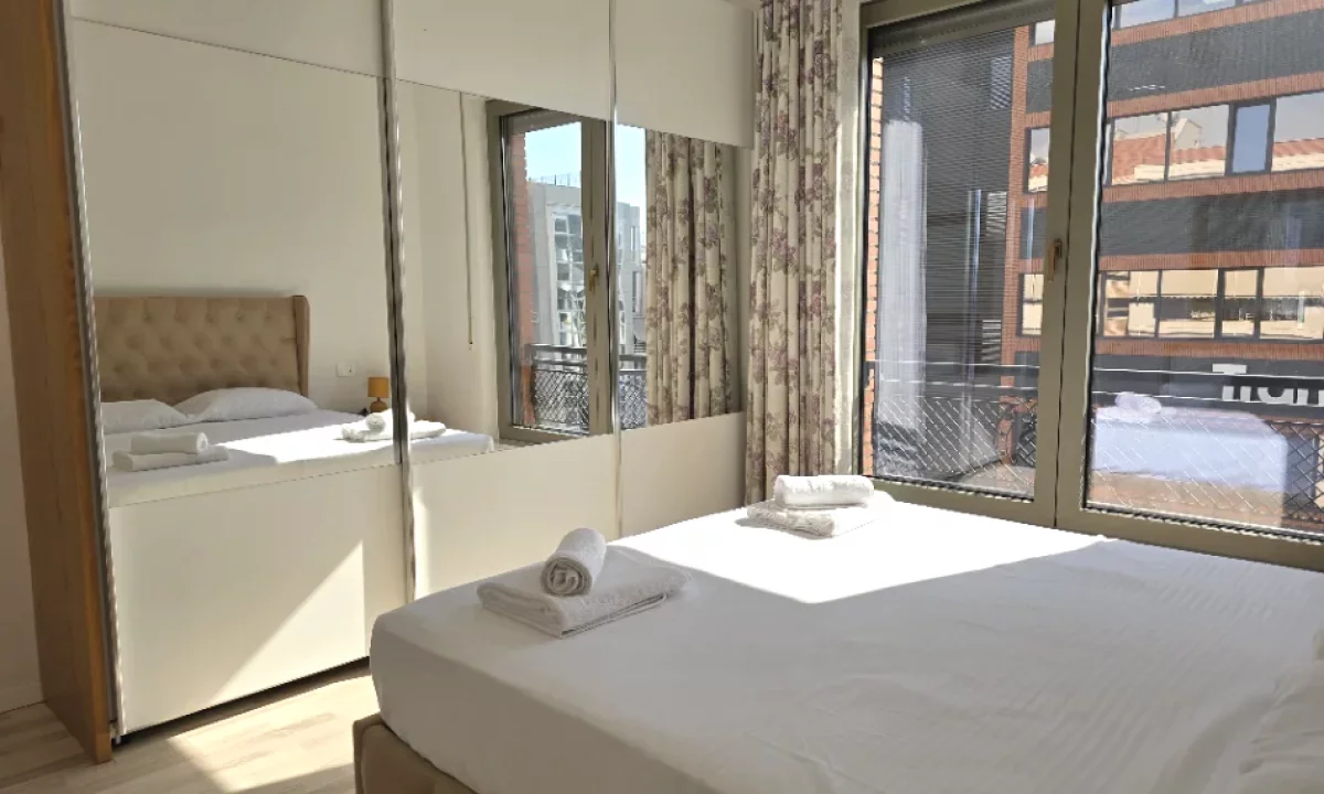 Shtepi me qera Apartament ne Tirane, 2+1, Mobilimi E mobiluar, Pagesa 1,200  Euro.