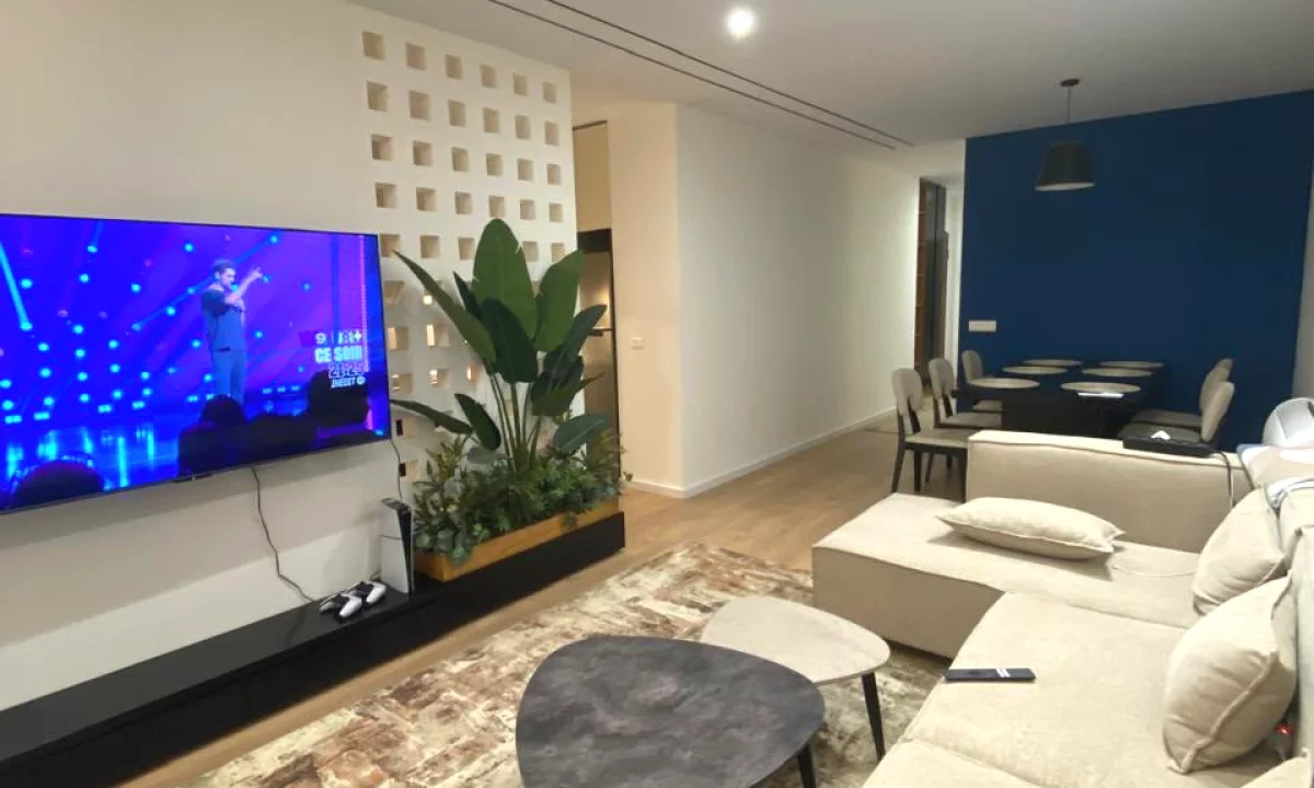 Shtepi me qera Apartament ne Tirane, 3+1, Mobilimi E mobiluar, Pagesa 1,100  Euro.