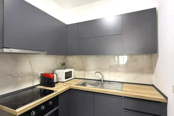 Jepet apartament 3+1+2 me qira tek Ish Ekspozita , Rruga Myslym Shyri .