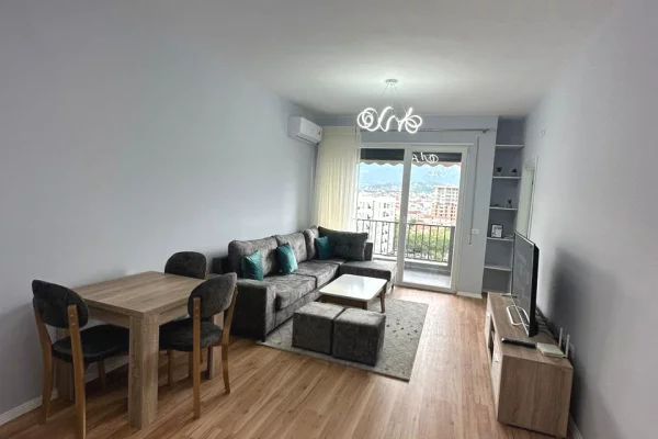 Shtepi me qera 2+1 ne Tirane - 600 Euro