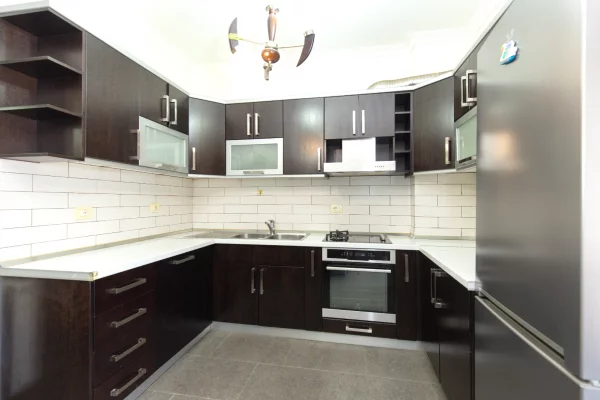 Jepet Apartament 2+1+2 per Qira , Rruga Teodor Keko, ish Dogana , Astir , unaza e re , laprake .