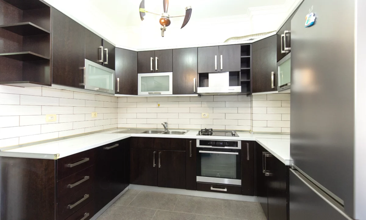 Shtepi me qera Apartament ne Tirane, 2+1, Mobilimi E mobiluar, Pagesa 600  Euro.
