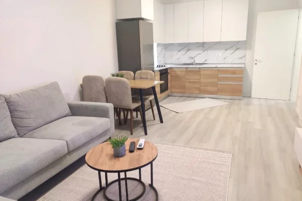 Jepet apartament 2+1 me qira tek Kompleksi Univers City , QTU .