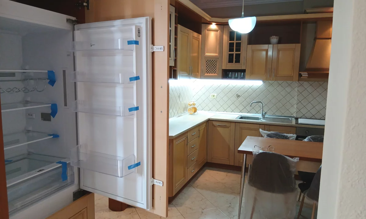 Shtepi me qera Apartament ne Tirane, 2+1, Mobilimi E mobiluar, Pagesa 850  Euro.