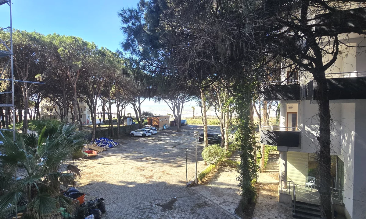 Shtepi ne shitje Apartament ne Durres, 2+1, Mobilimi E mobiluar, Pagesa 190,000  Euro.