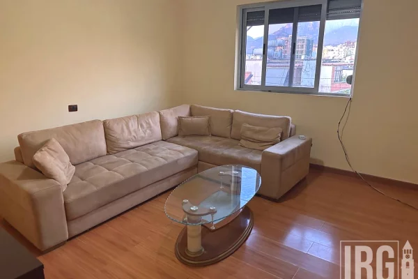 Shtepi me qera 1+1 ne Tirane - 450 Euro
