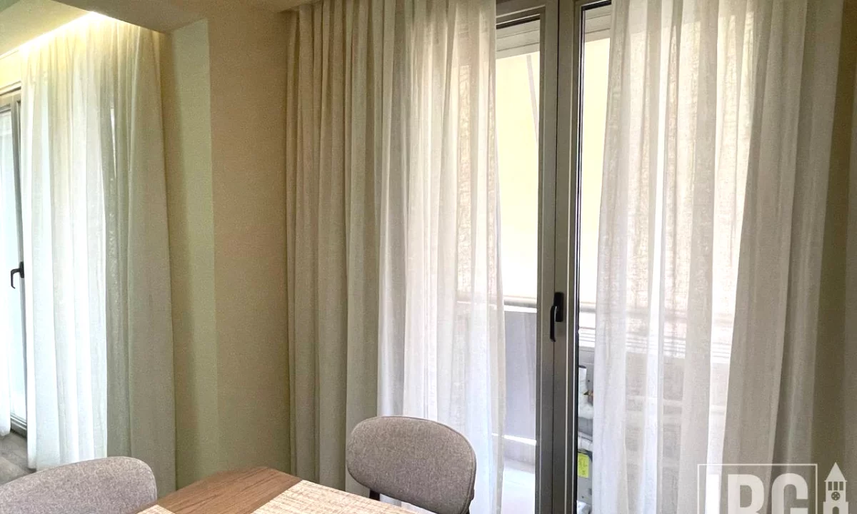 Shtepi me qera Apartament ne Tirane, 3+1, Mobilimi E mobiluar, Pagesa 2,500  Euro.