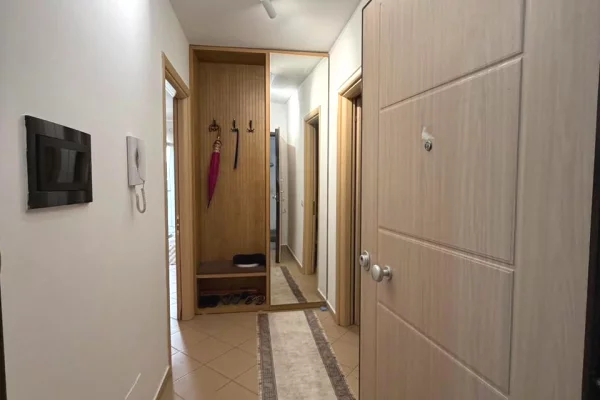 Jepet Apartament me qira 1+1 , Kompleksi Magnet 21 dhjetori , Rruga e Kavajes , Ish parku i Autobusa