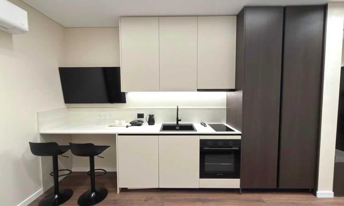 Shtepi ne shitje Apartament ne Tirane, 1+1, Mobilimi E mobiluar, Pagesa 220,000  Euro.