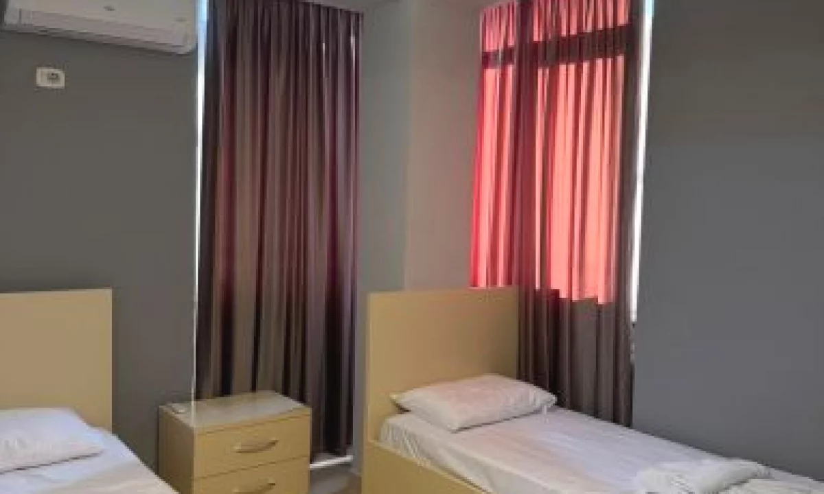 Shtepi me qera Apartament ne Tirane, 2+1, Mobilimi E mobiluar, Pagesa 750  Euro.