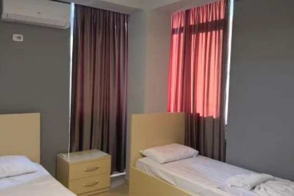 Jepet apartament 2+1+2 me qira tek Kodra e Diellit , prane de AMICIS LUXURY DETAILING .