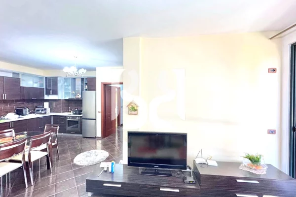 Apartament 2+1 me qera ne Tirane zona 21 Dhjetori/Rruga e Kavajes