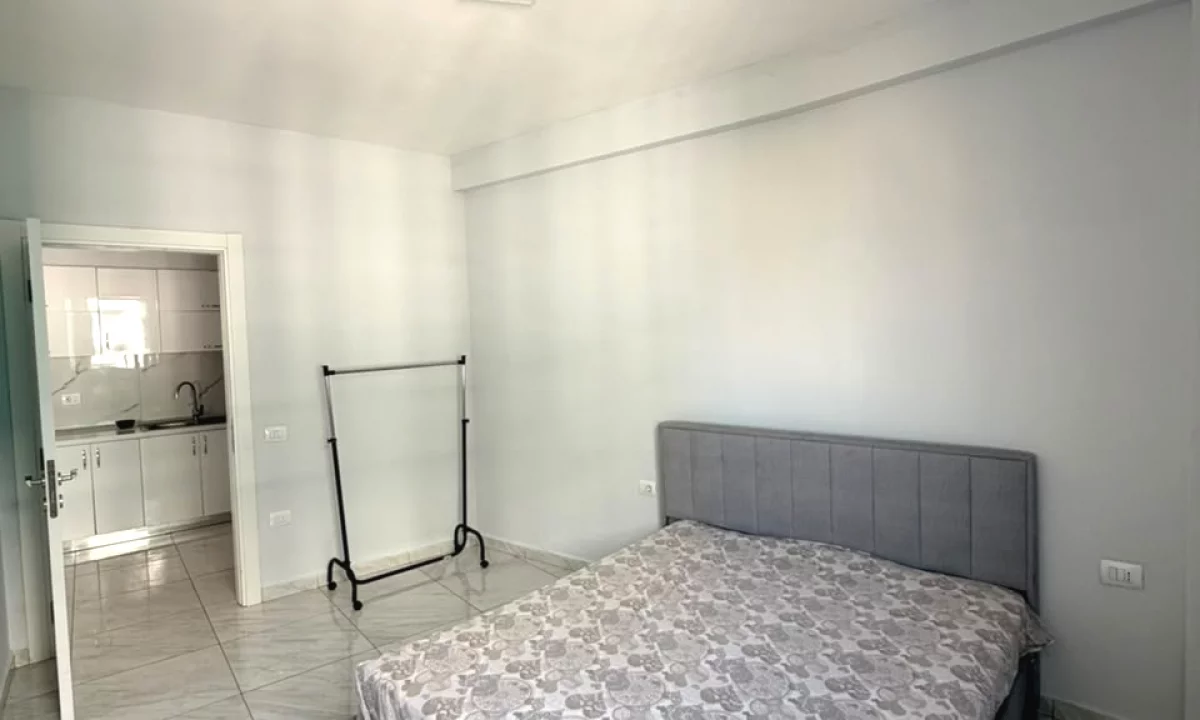 Shtepi me qera Apartament ne Tirane, 1+1, Mobilimi E mobiluar, Pagesa 600  Euro.