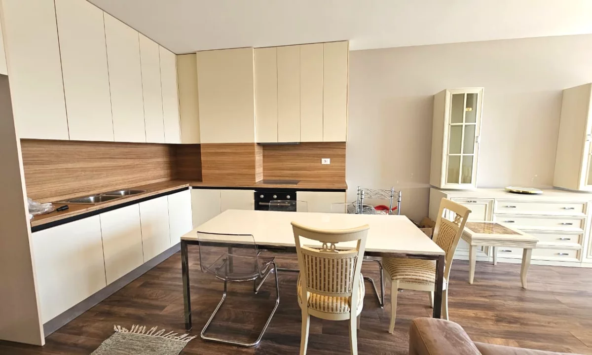 Shtepi me qera Apartament ne Tirane, 2+1, Mobilimi E mobiluar, Pagesa 600  Euro.