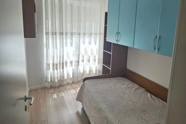 Apartament 2+1 me qera ne Tirane zona Ali Demi/Tregu Elektrik