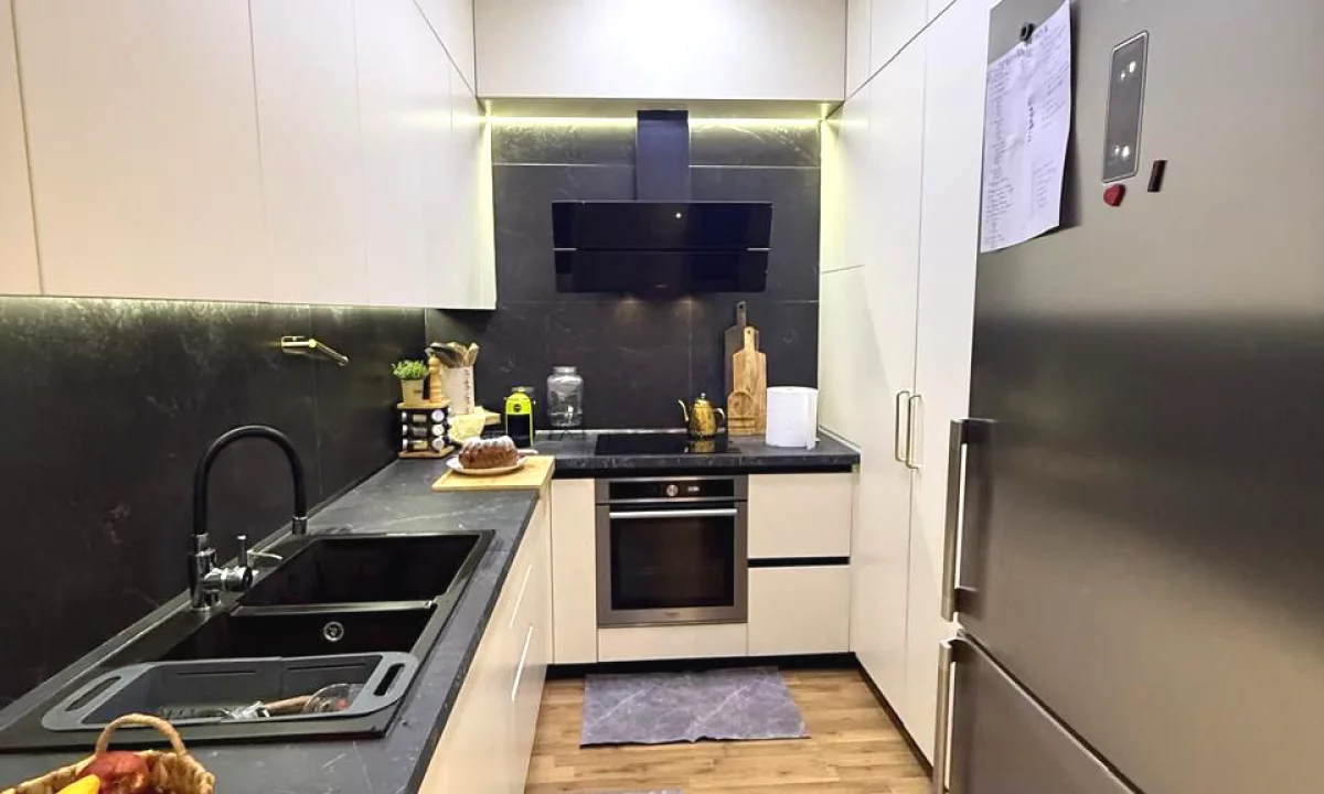 Shtepi me qera Apartament ne Tirane, 2+1, Mobilimi E mobiluar, Pagesa 600  Euro.