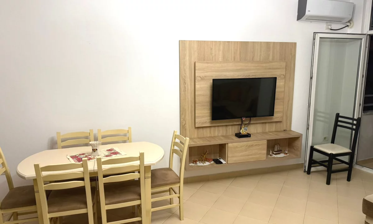 Shtepi me qera Apartament ne Tirane, 2+1, Mobilimi E mobiluar, Pagesa 580  Euro.