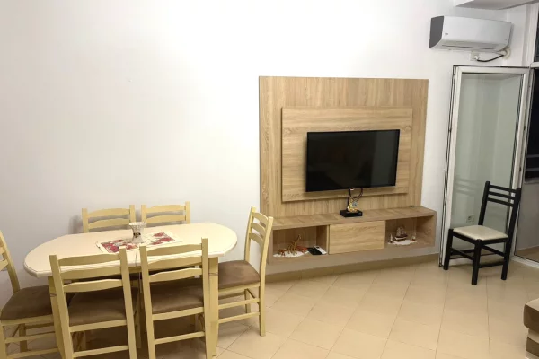Shtepi me qera 2+1 ne Tirane - 580 Euro