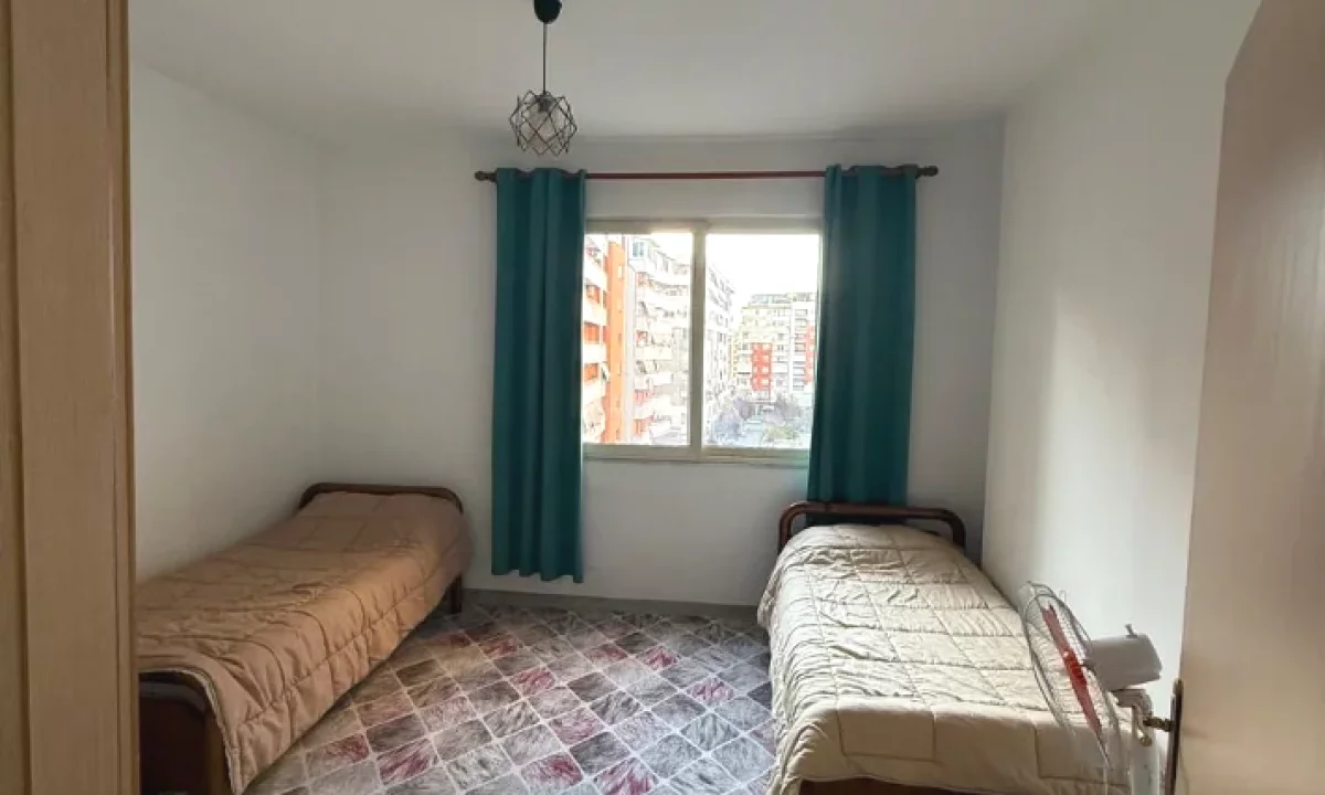 Shtepi ne shitje Apartament ne Tirane, 2+1, Mobilimi E mobiluar, Pagesa 155,000  Euro.