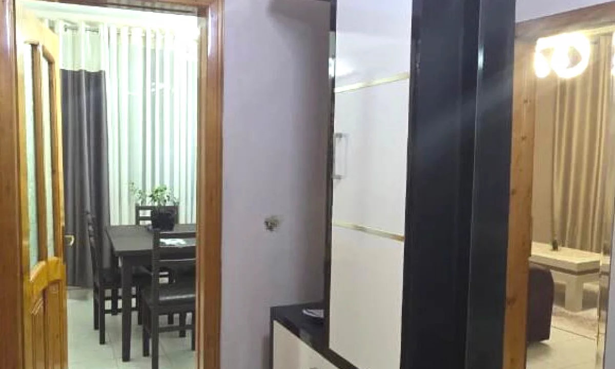 Shtepi me qera Apartament ne Tirane, 1+1, Mobilimi E mobiluar, Pagesa 600  Euro.