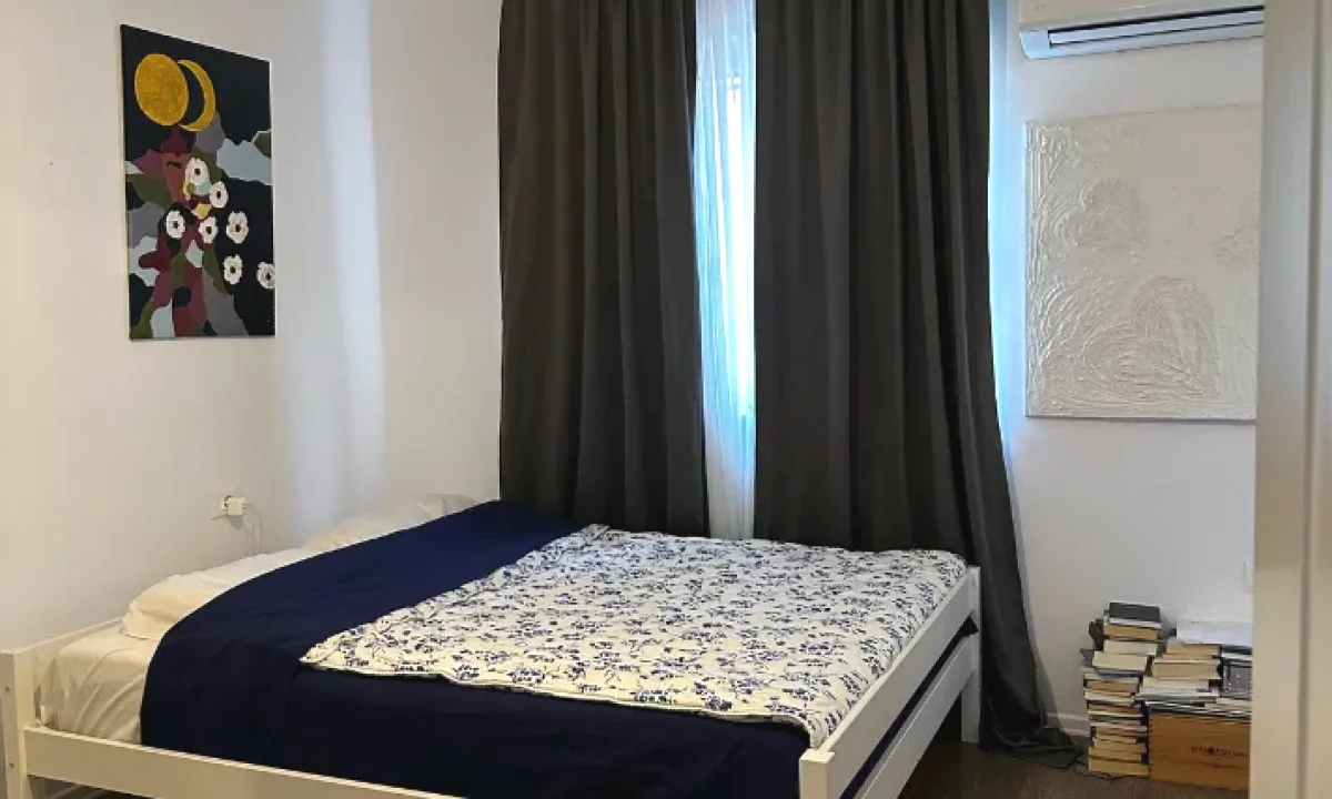 Shtepi me qera Apartament ne Tirane, 1+1, Mobilimi E mobiluar, Pagesa 550  Euro.