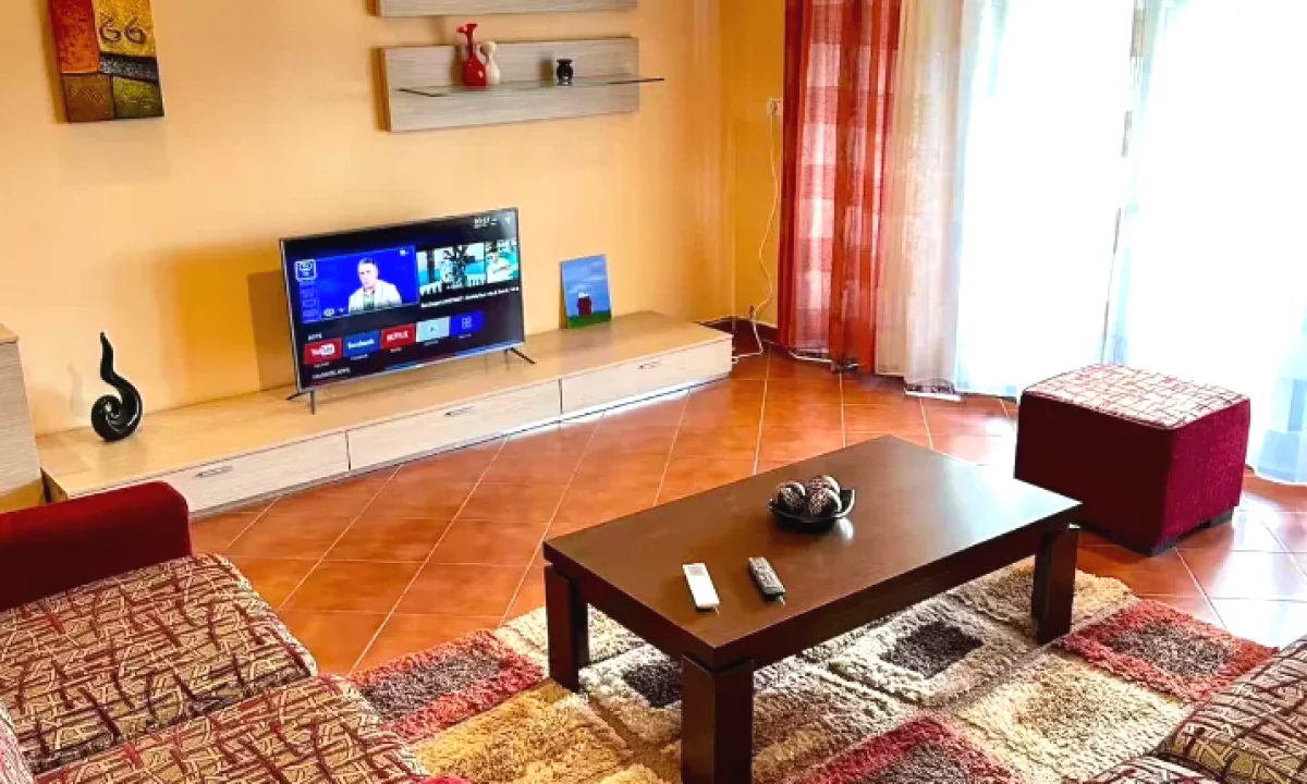 Shtepi me qera Apartament ne Tirane, 2+1, Mobilimi E mobiluar, Pagesa 1,000  Euro.