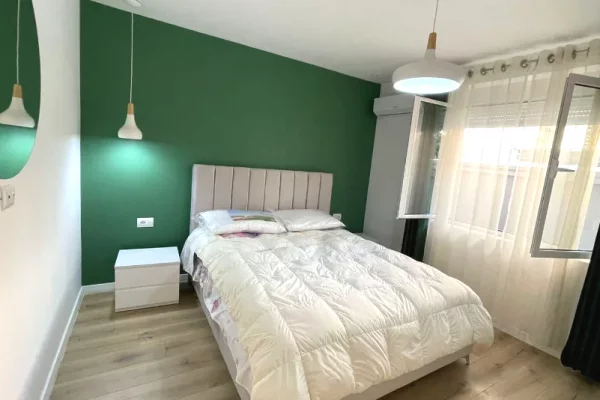 Shtepi me qera 2+1 ne Tirane - 1,000 Euro