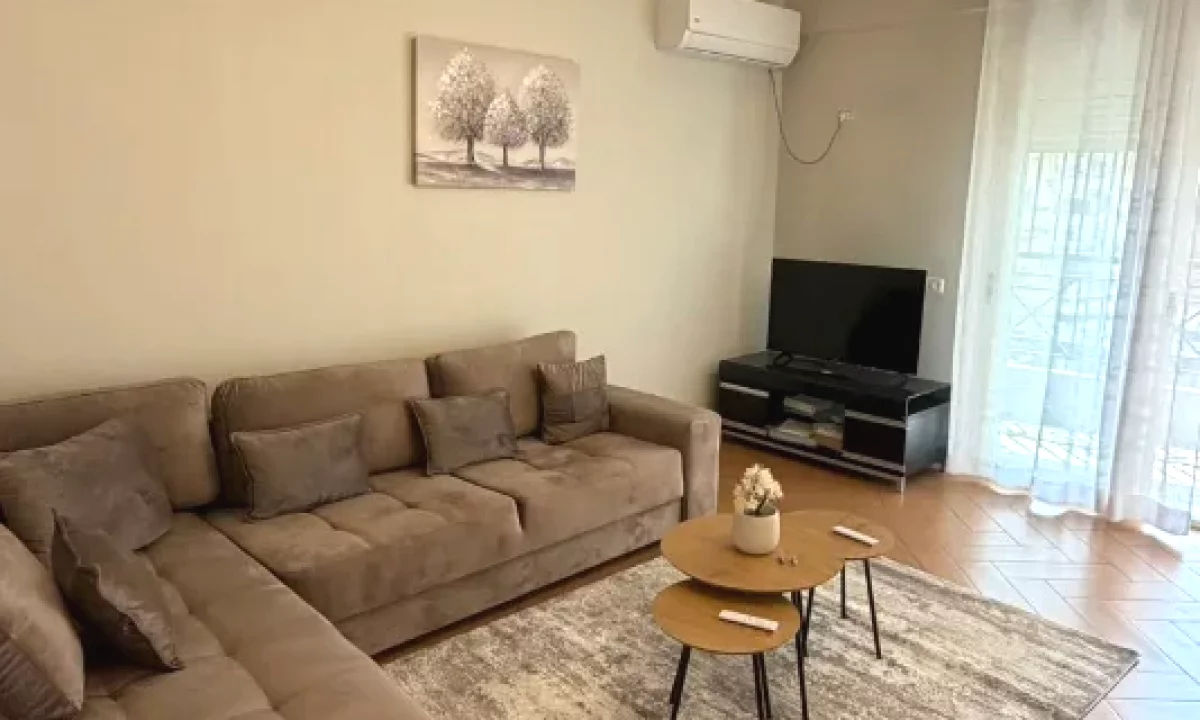 Casa in vendita Appartamento a Tirana, 2+1, Ambiente Arredato, Pagamento 330,000  Euro.