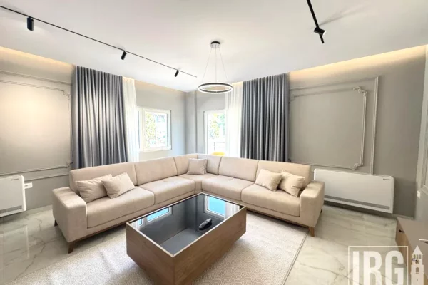 Shtepi me qera 2+1 ne Tirane - 1,100 Euro